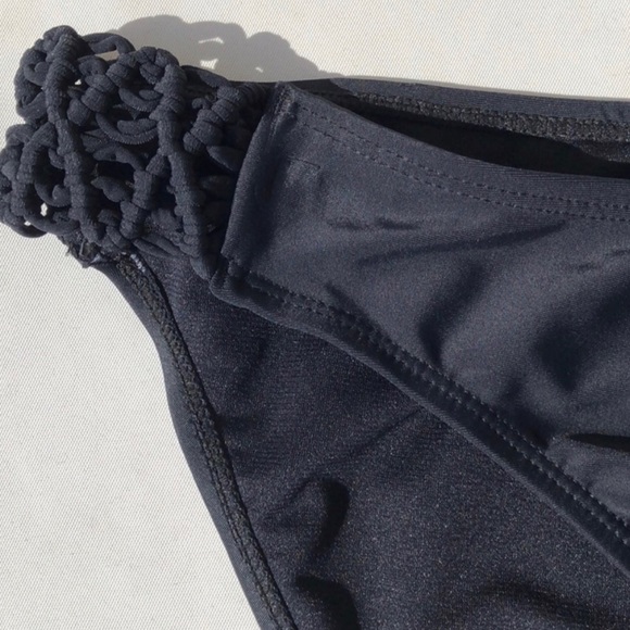 ✨2/$10 (M) SO Bikini Bottoms - Picture 3 of 5